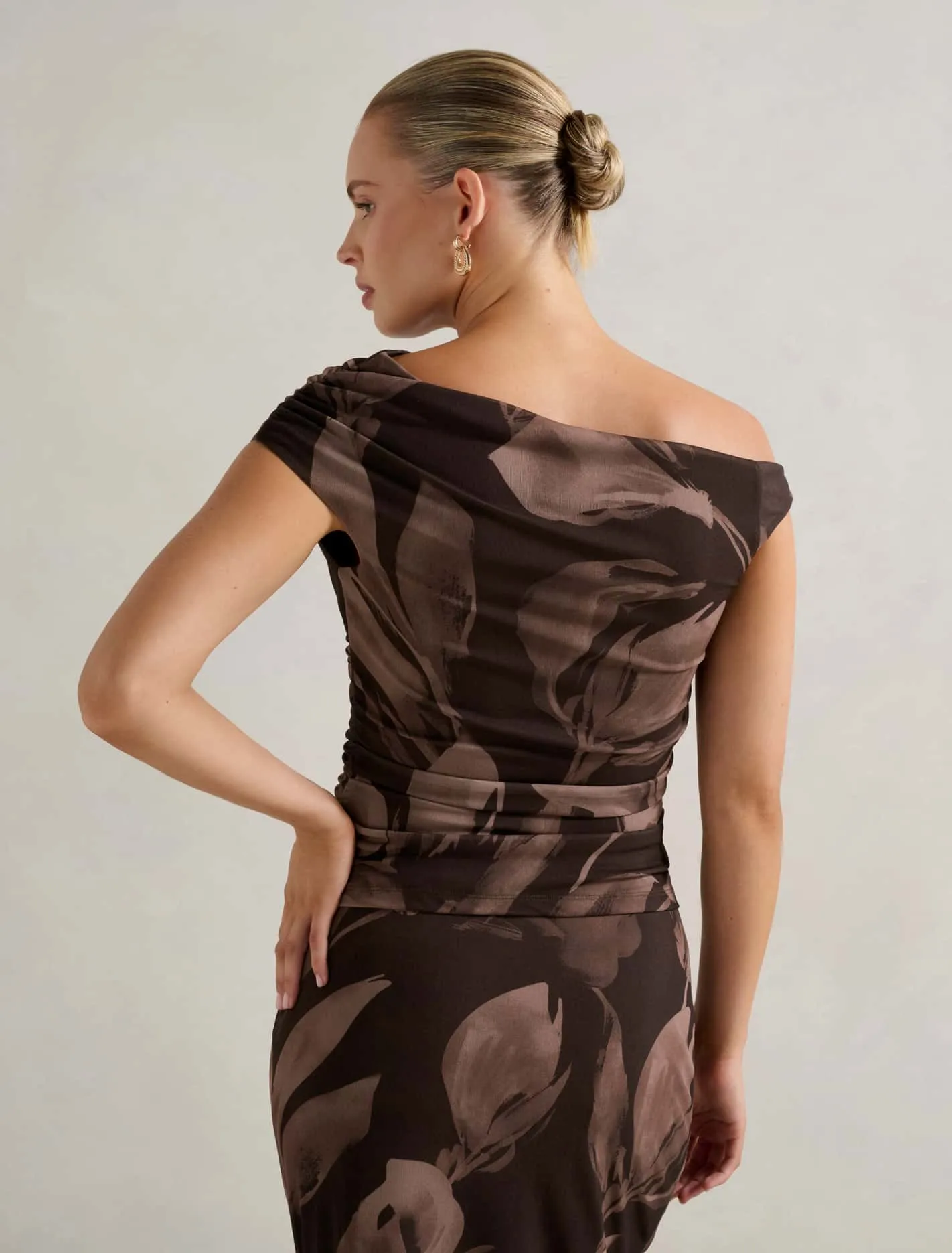 Mia Twist Side Top