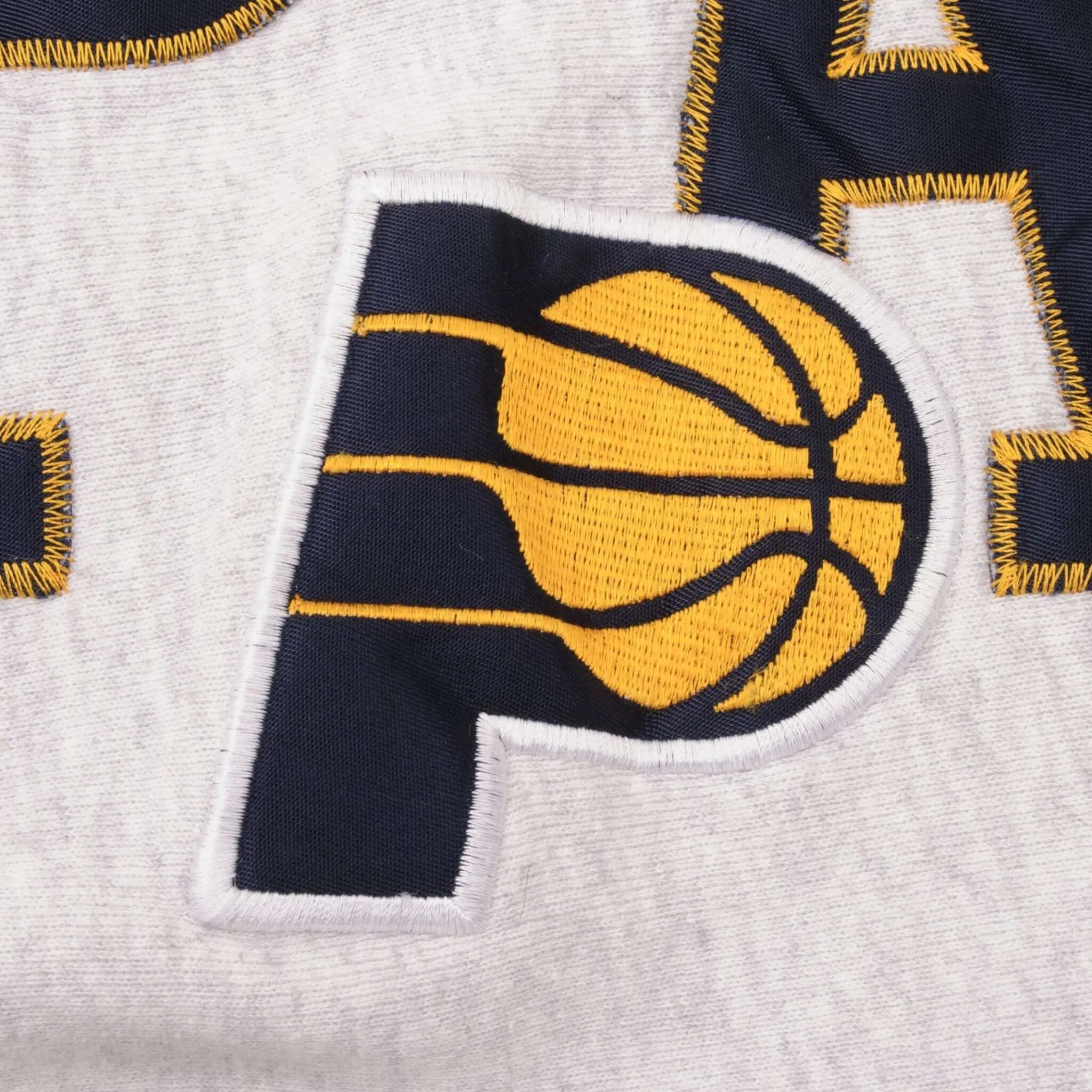 VINTAGE NBA PACERS SWEATSHIRT SIZE 2XL MADE IN USA