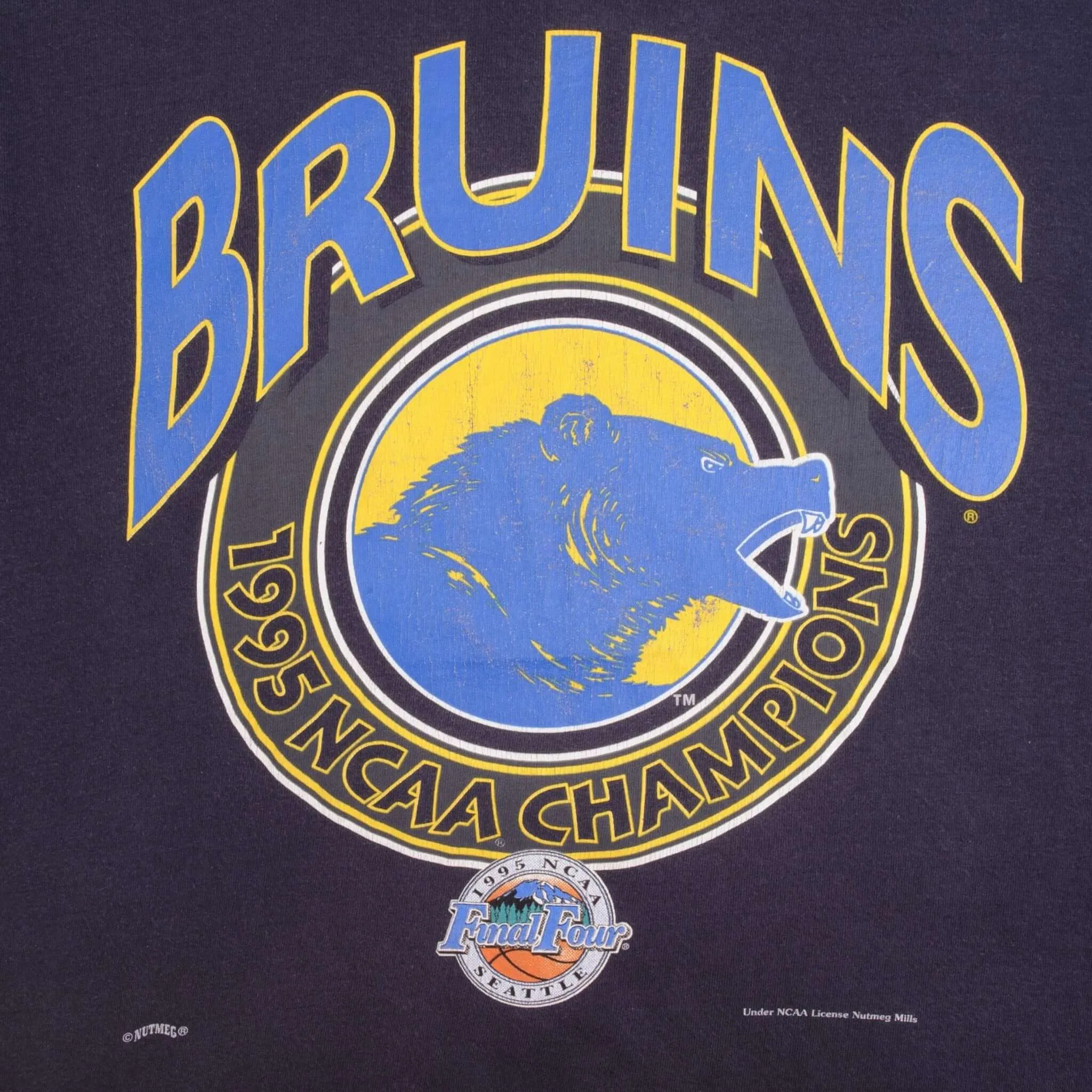 VINTAGE NCAA UCLA BRUINS BASKETBALL CHAMPIONS 1995 TEE SHIRT LARGE MADE IN USA