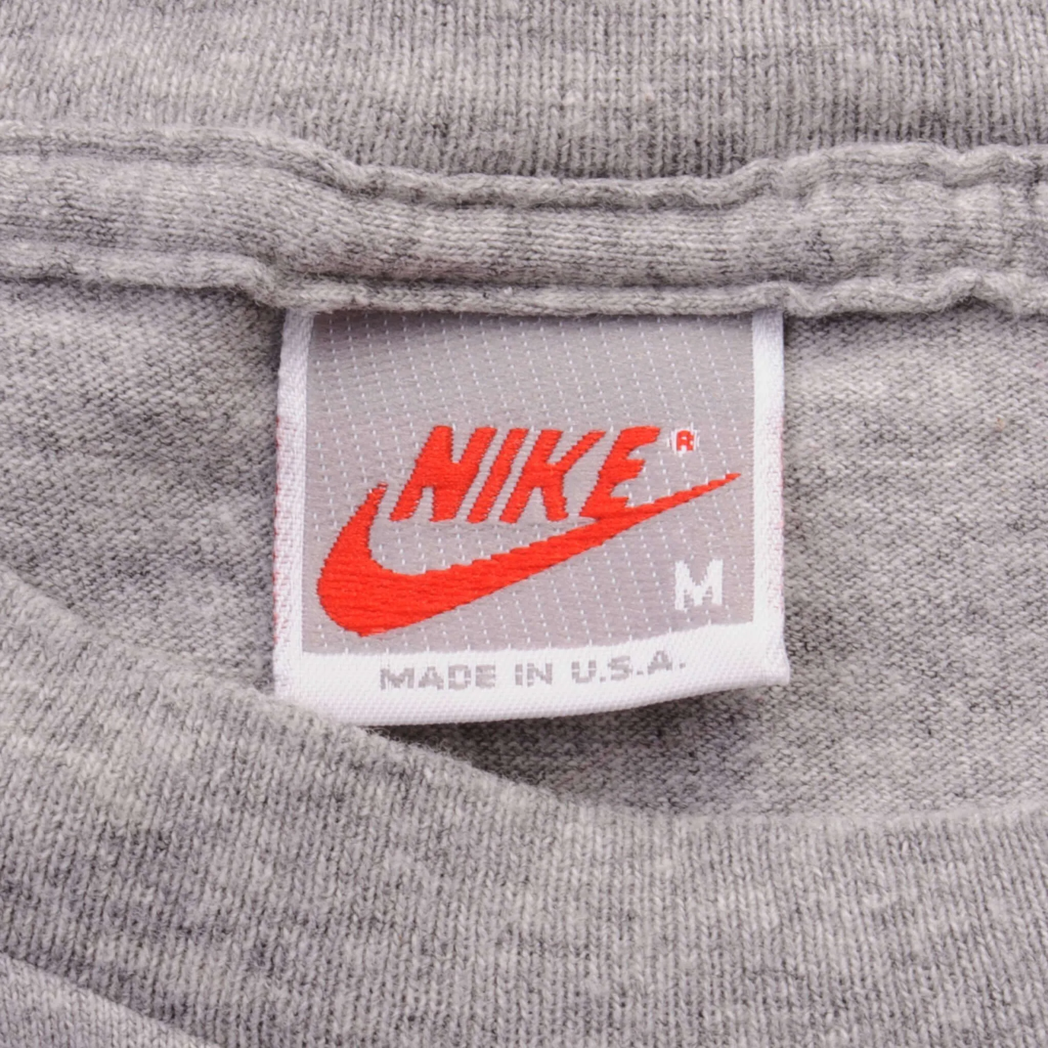 VINTAGE NIKE BIG LOGO EARLY 90S TEE SHIRT SIZE MEDIUM MADE IN USA